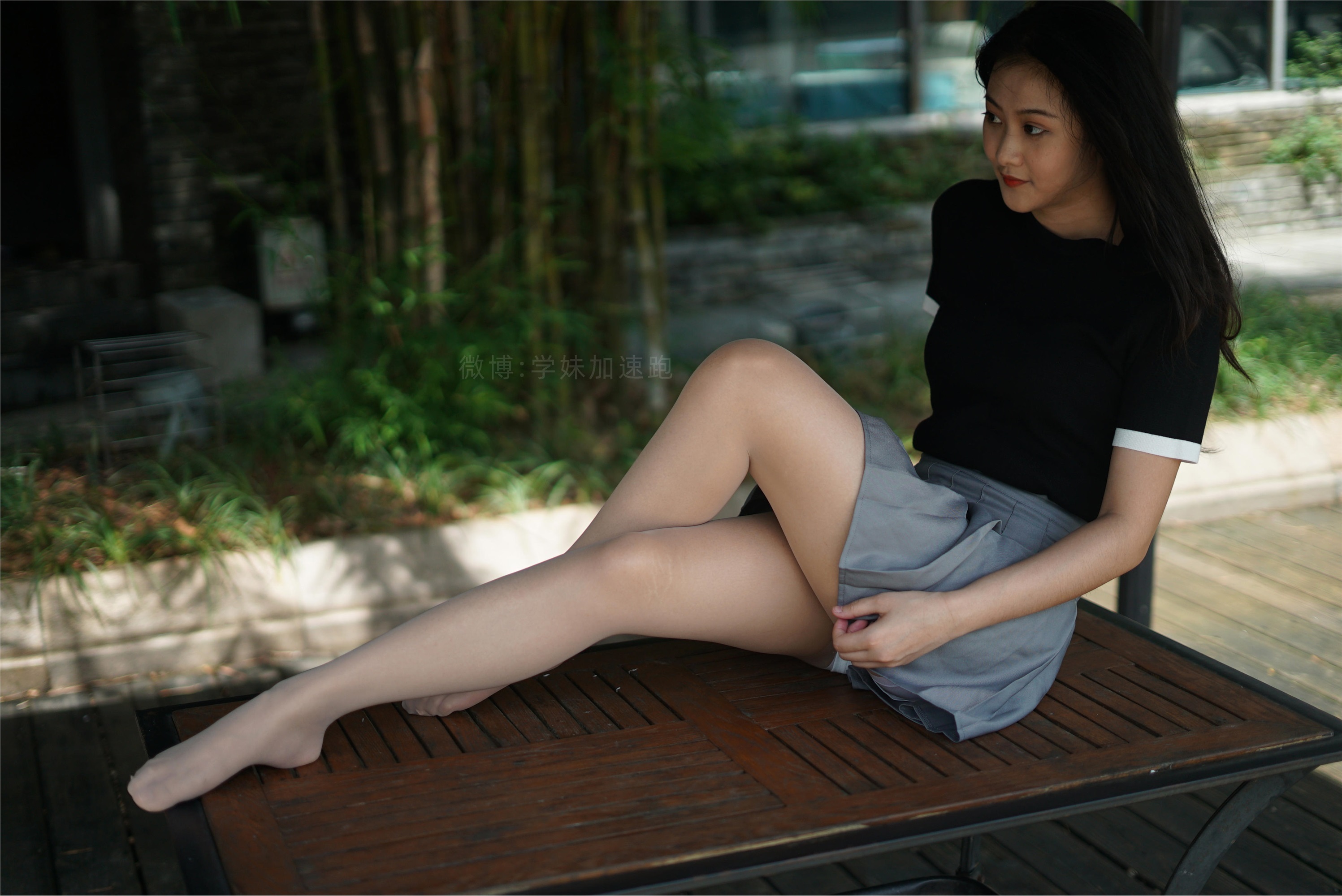 学妹加速跑 XM077《桌上起舞的彤彤》